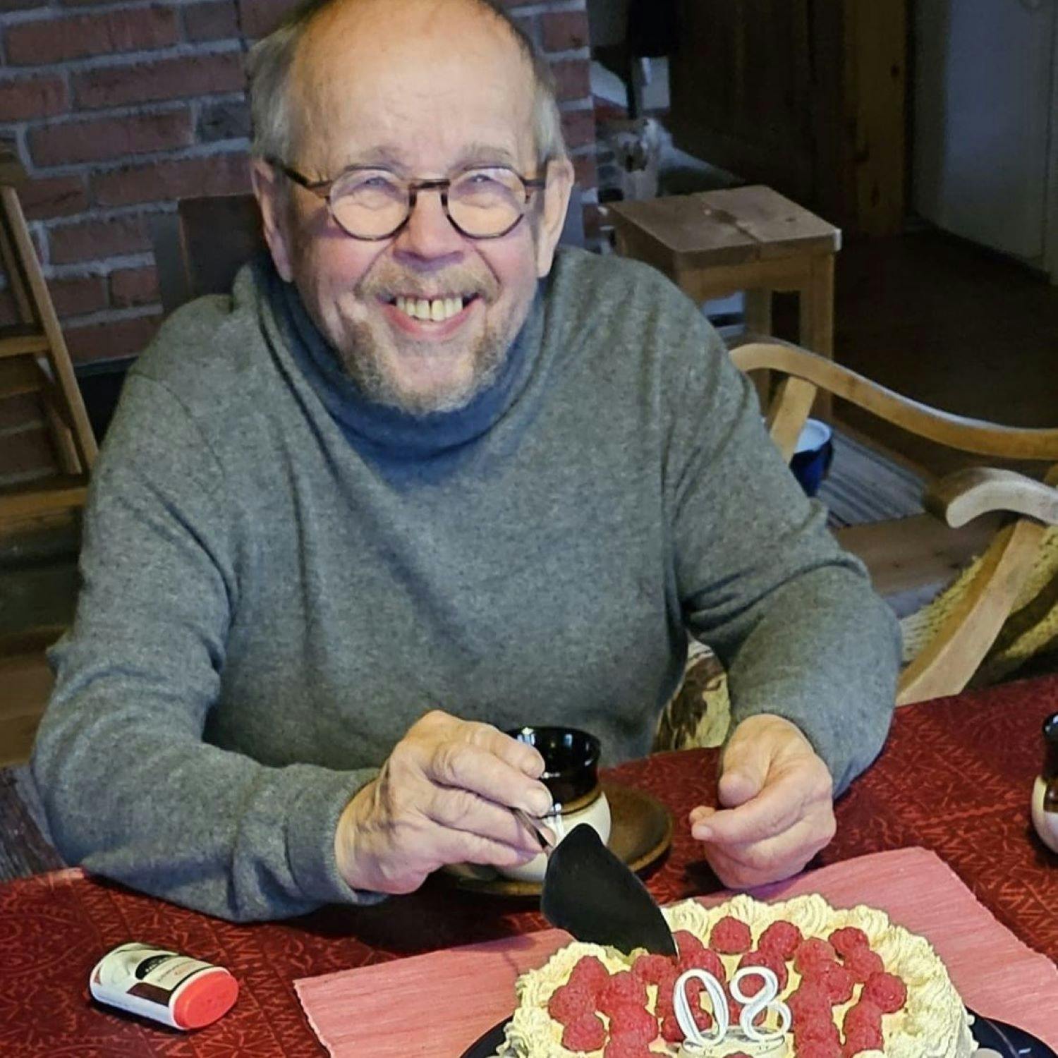 Pekka Lämsä 80 vuotta - keikkaa tehdään vielä harvakseltaan mm. karaokeopettajana episode artwork