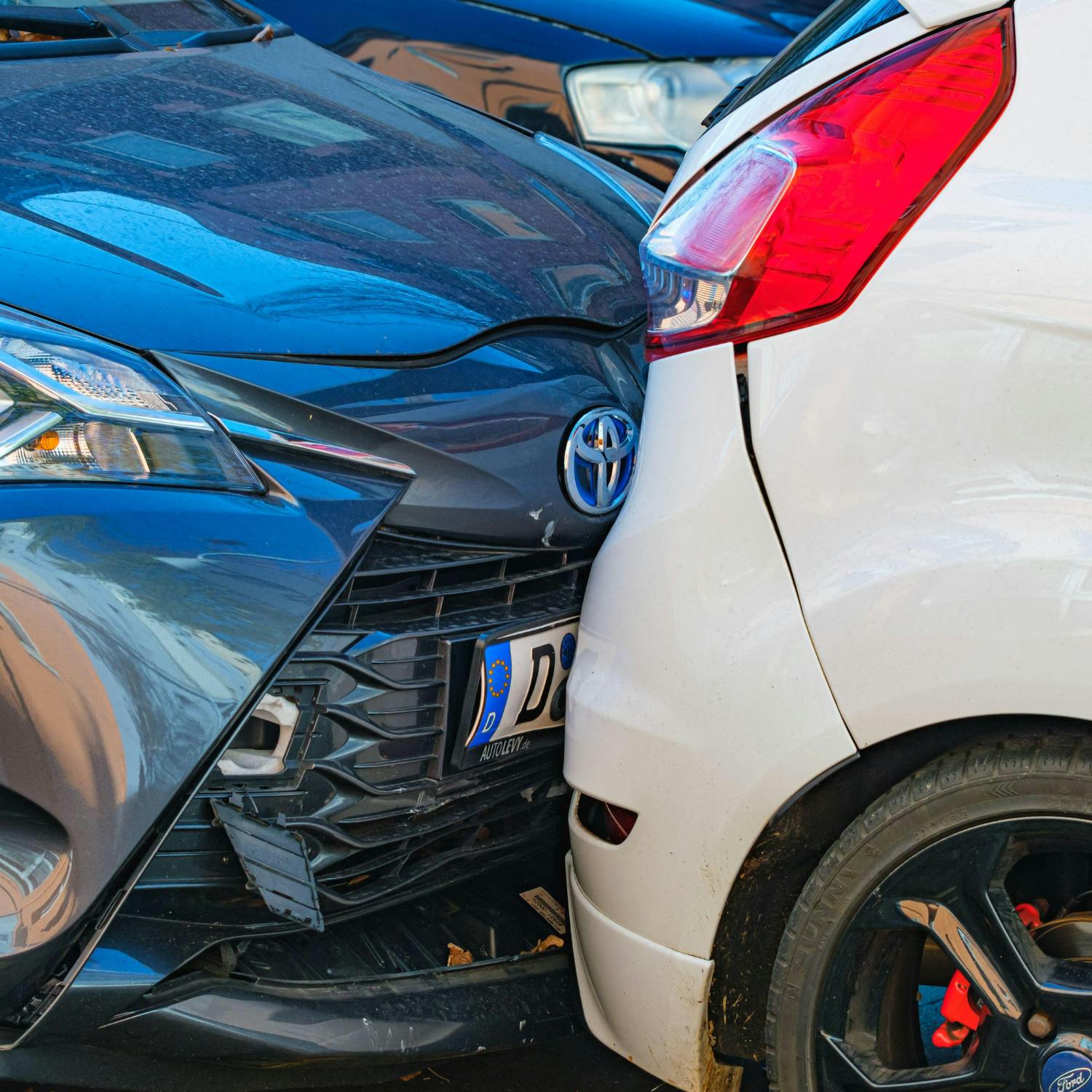 What to do when you’re in a car crash?