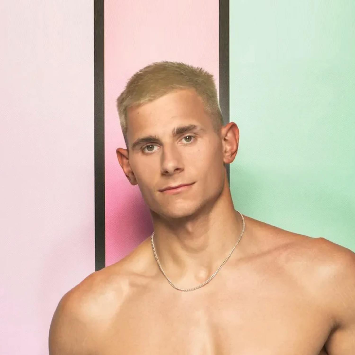 Love Island’s Fitzy on his villa experience! episode artwork