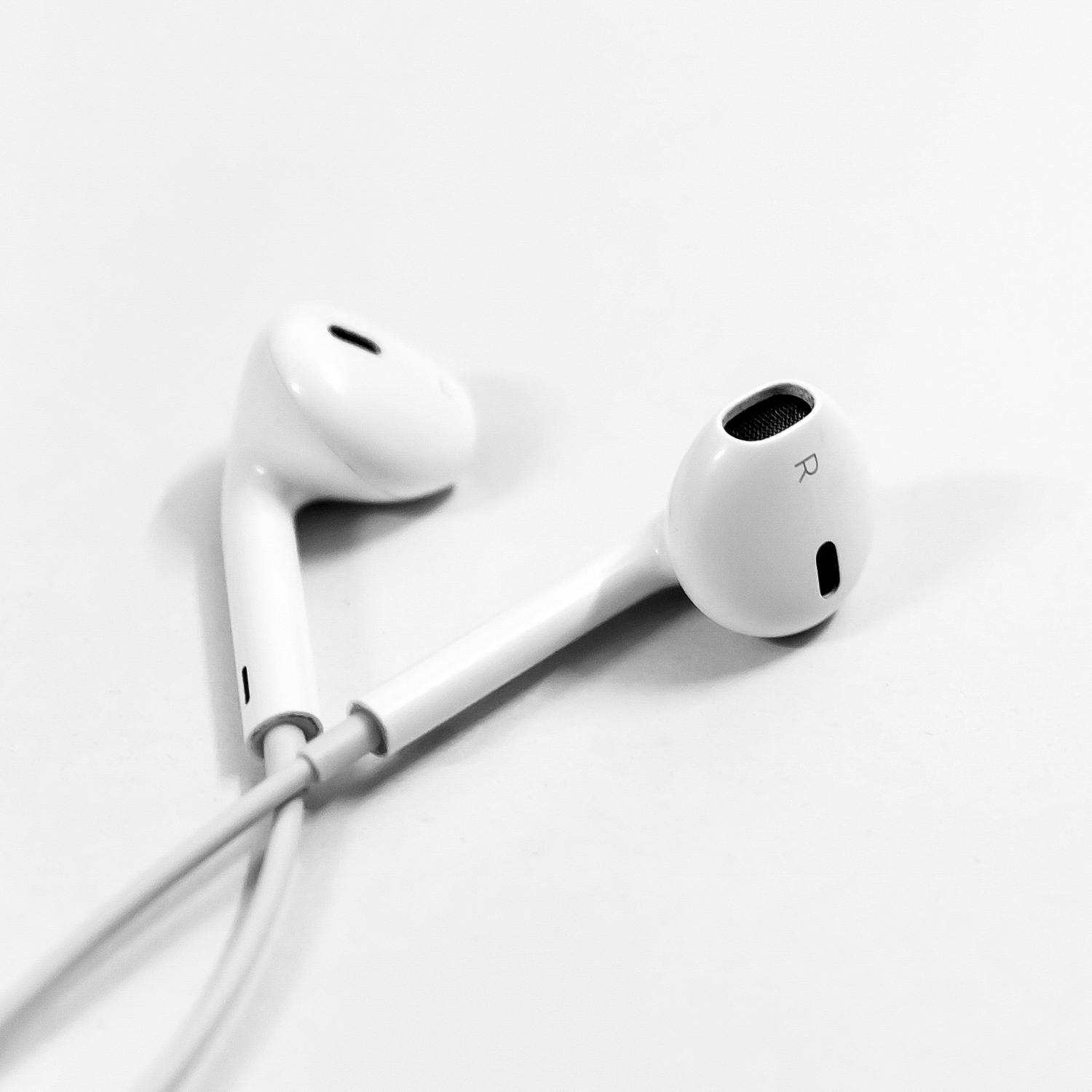 Why are wired headphones back on the rise?