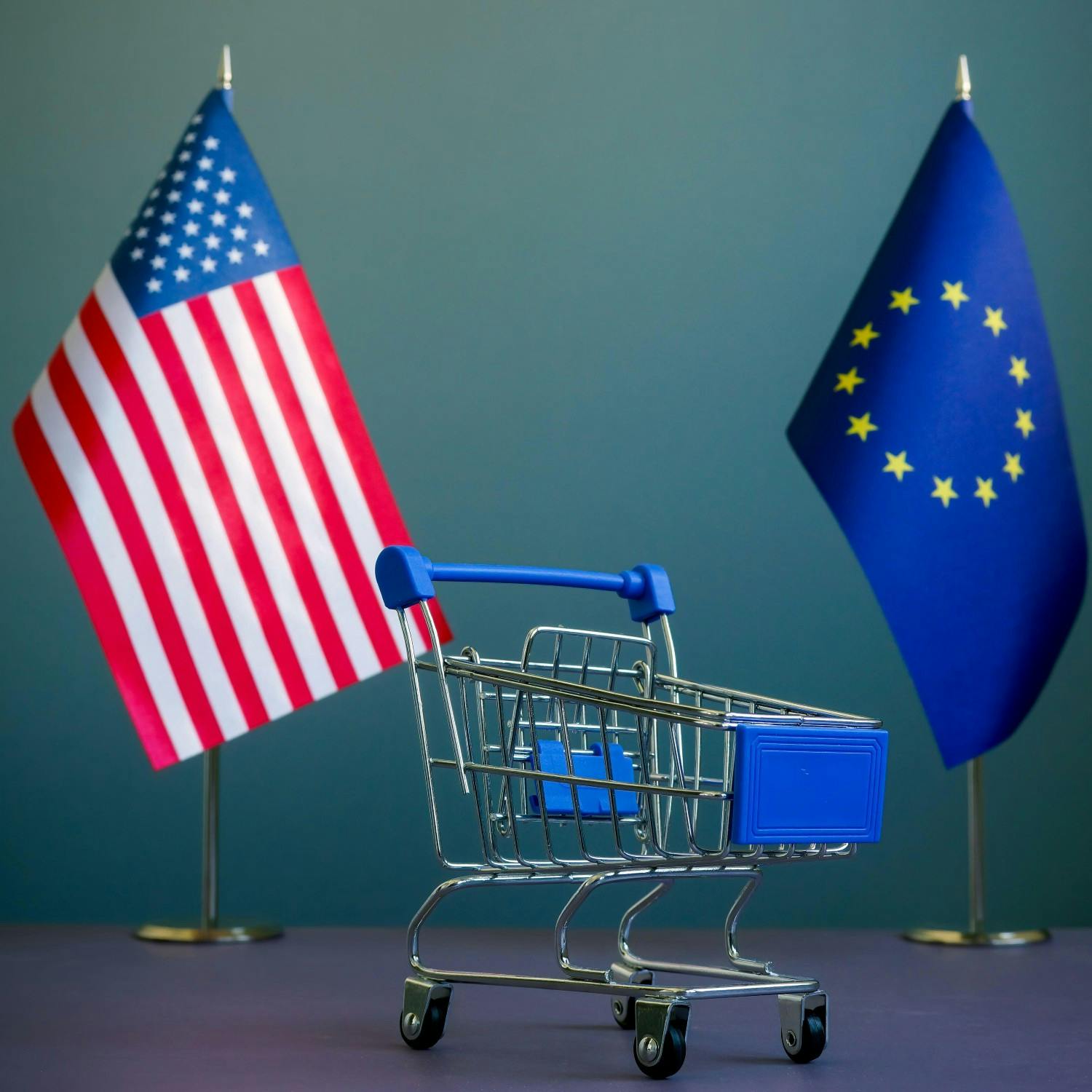 cover of episode The looming trade war between the US and the EU