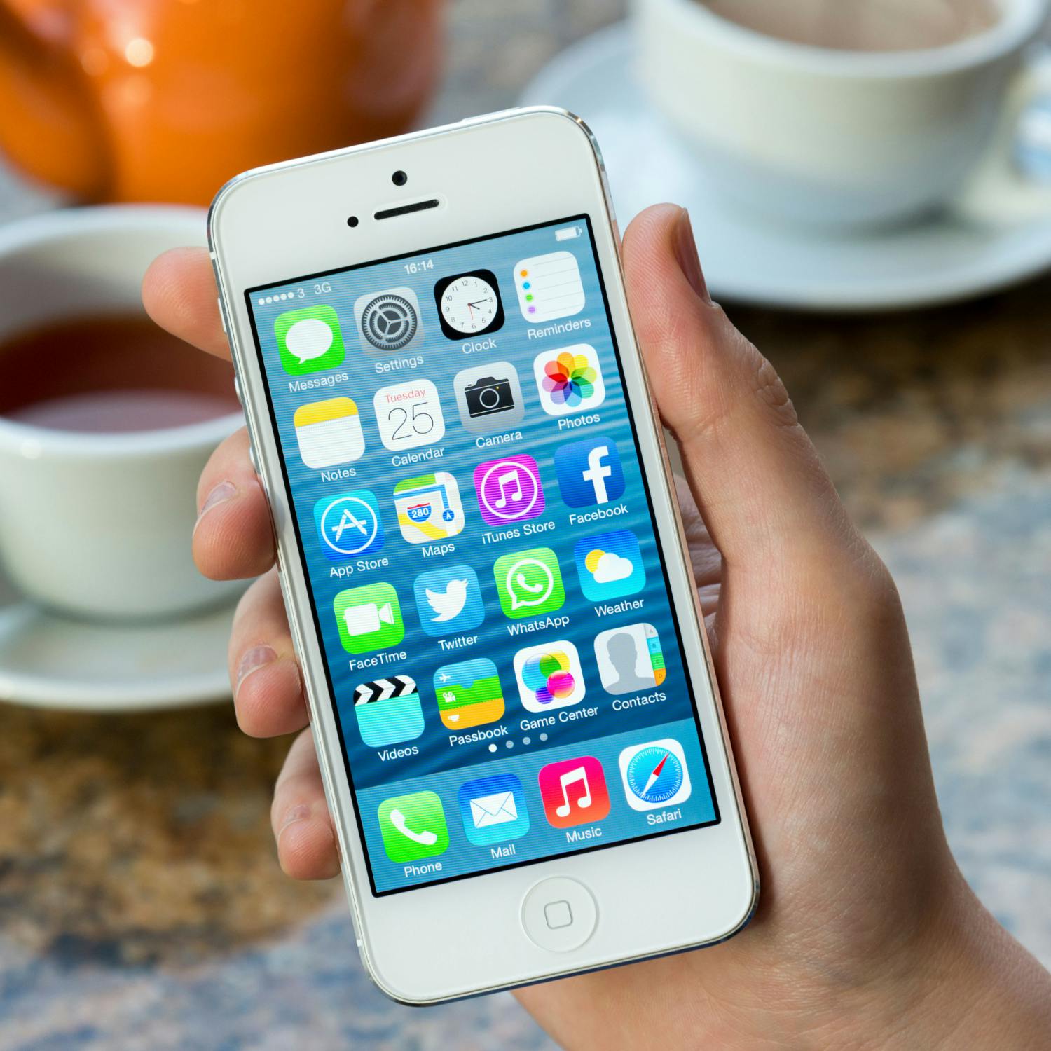 Trump gives special exemption to iPhone users episode artwork