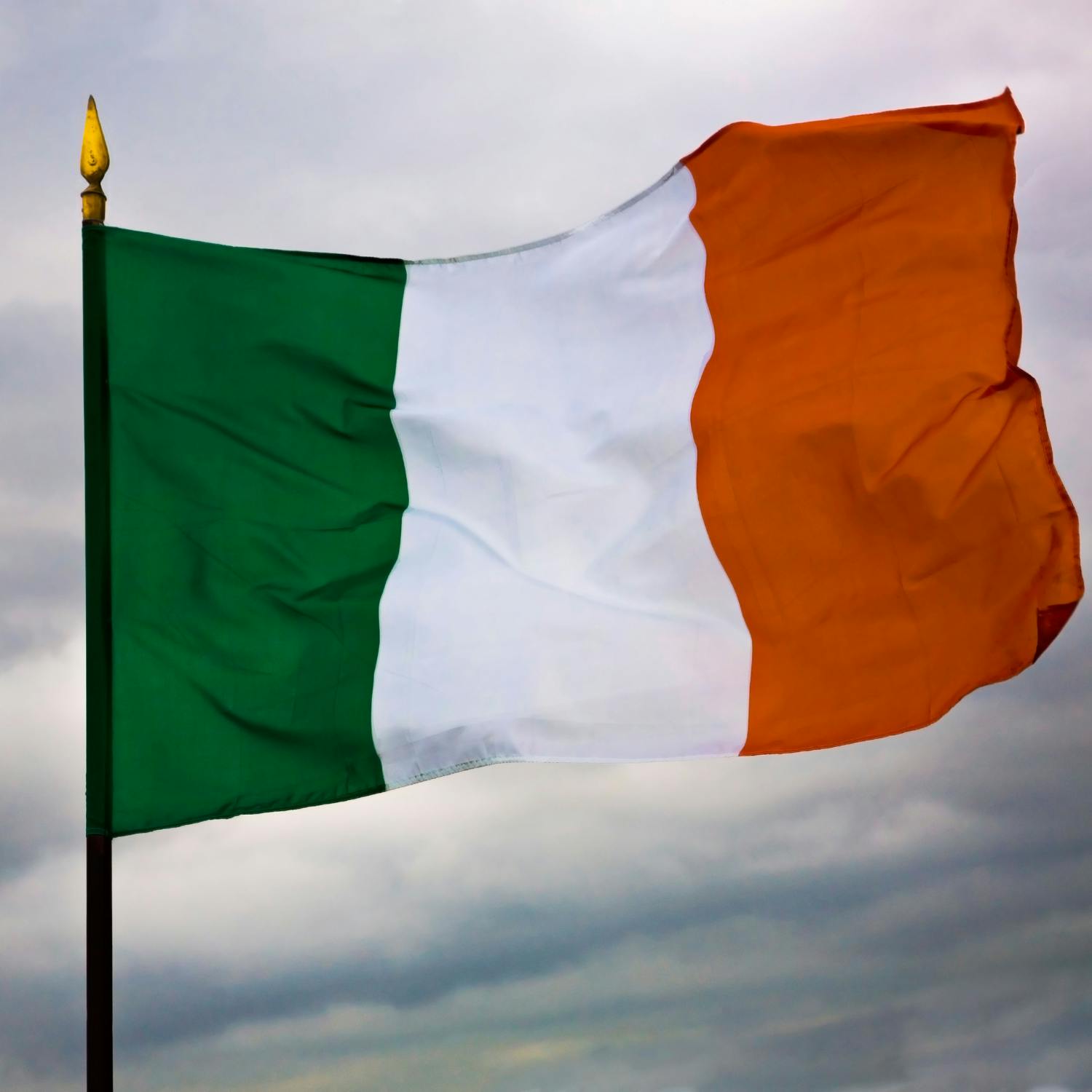 Should Amhrán na bhFiann be taught in schools? Should Amhrán na bhFiann be taught in schools?