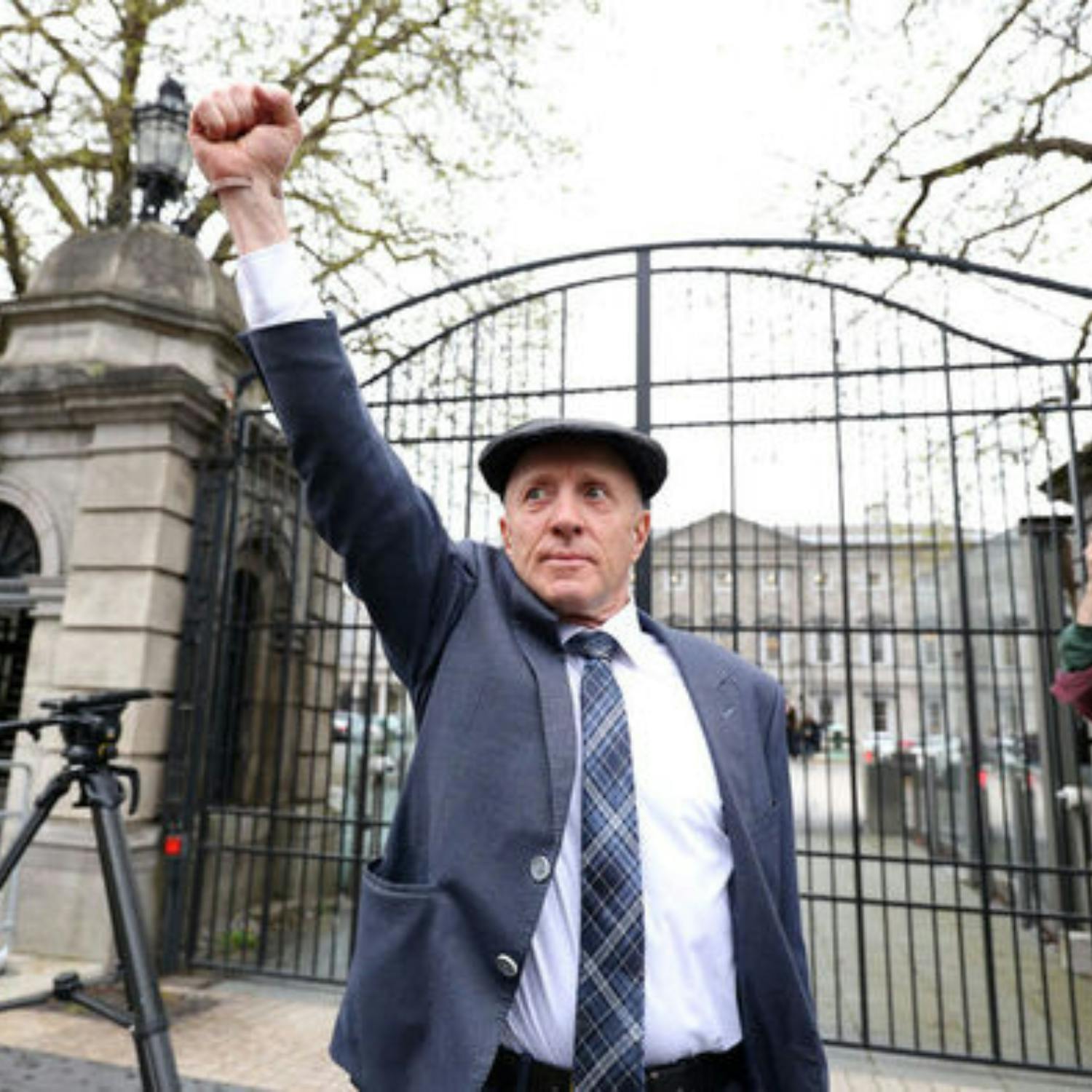 Confidence motion fallout analysis from Seán Defoe