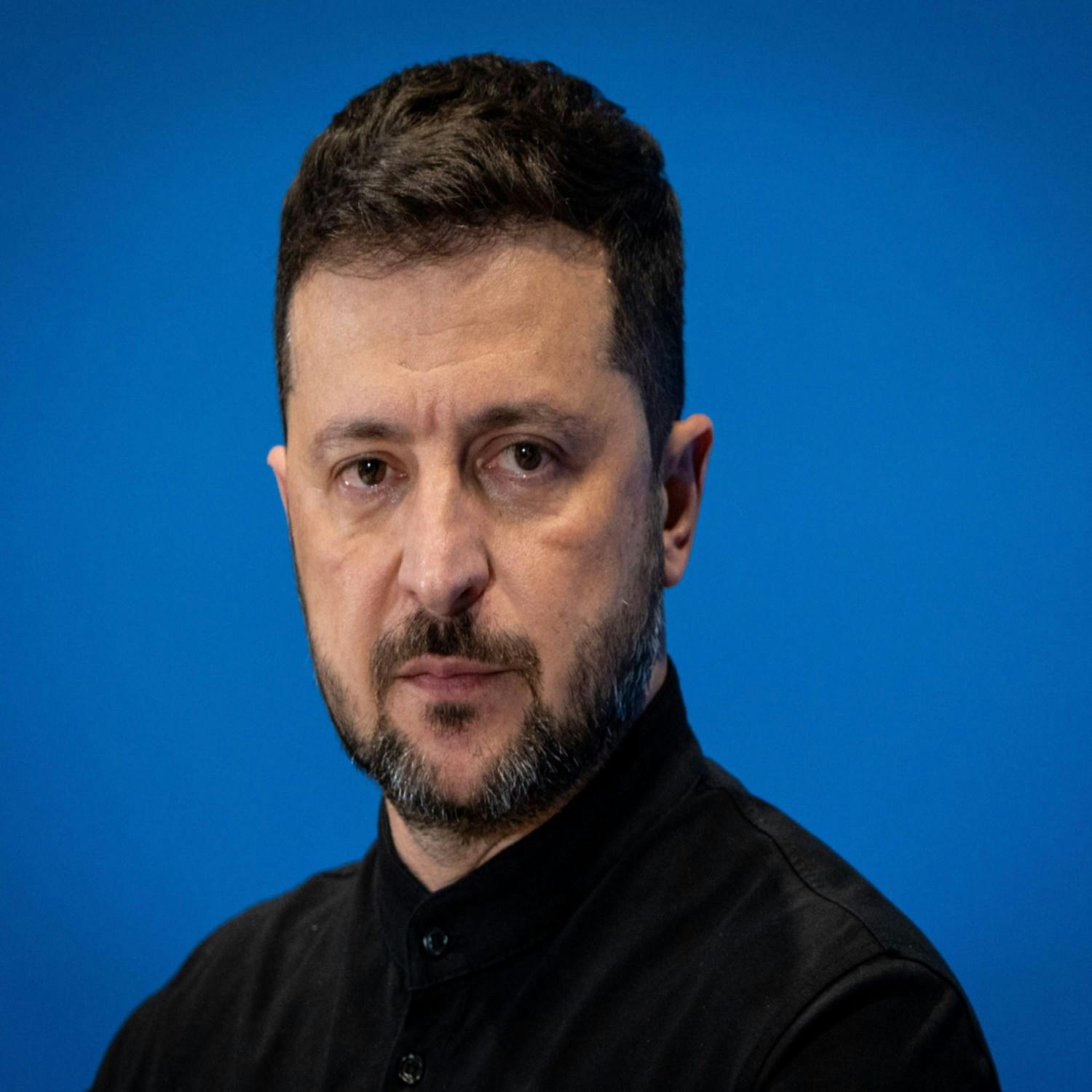 Can Volodymir Zelensky regain public support?