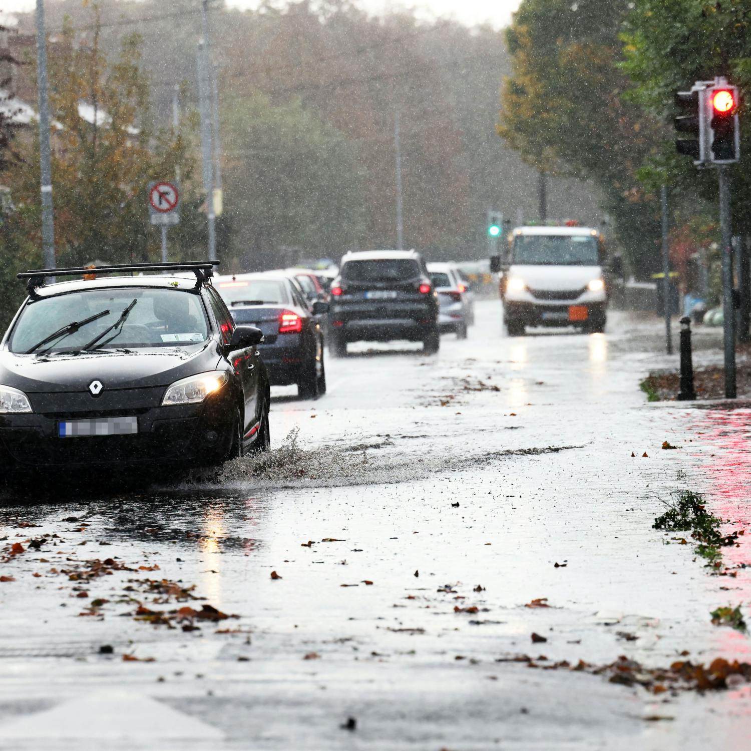 Should weather warnings include flood forecasts? Should weather warnings include flood forecasts?
