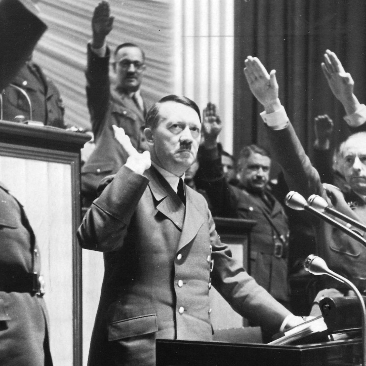 Did Hitler really have only one testicle? Did Hitler really have only one testicle?