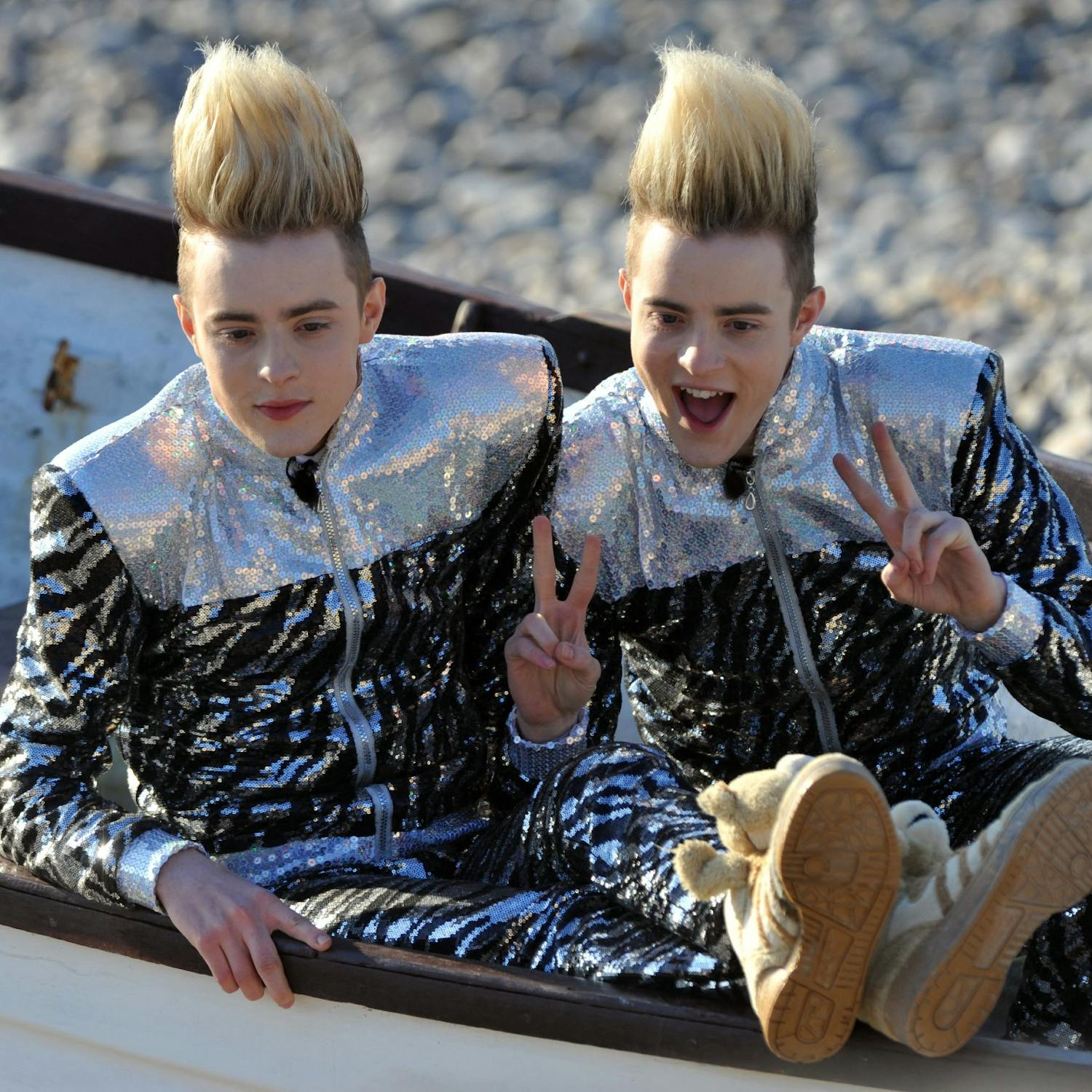 Reasons to be Happy: Kelly Clarkson, Jedward, Line of Duty