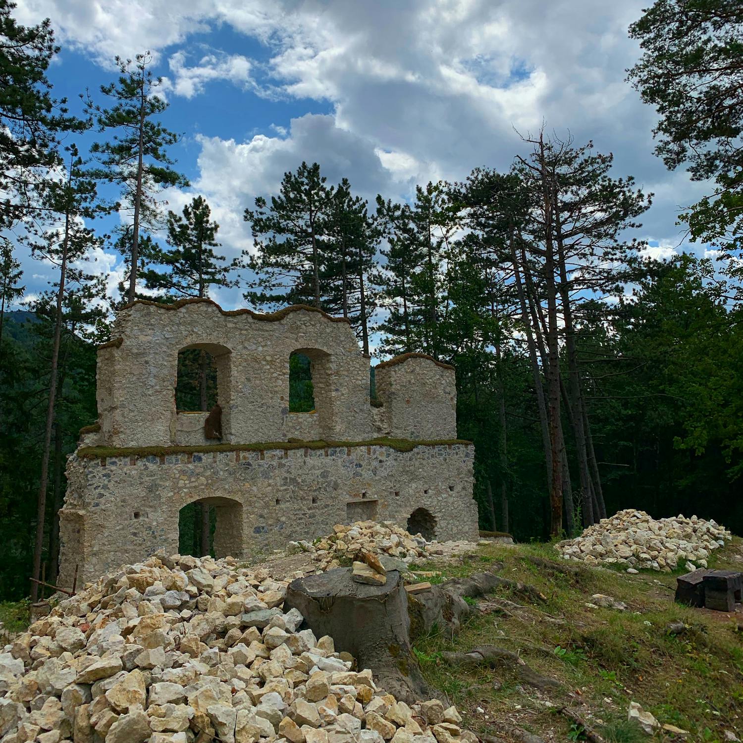 Blatnický hrad a miesto, kde bol natočený prvý slovenský hraný film (Výlety po Slovensku s One2We) episode artwork