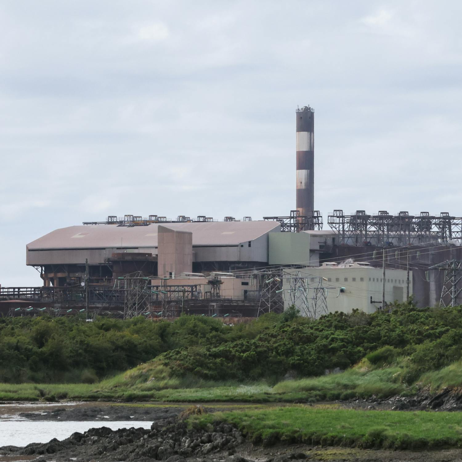 Irish MEPs to vote on alumina export ban to Russia episode artwork
