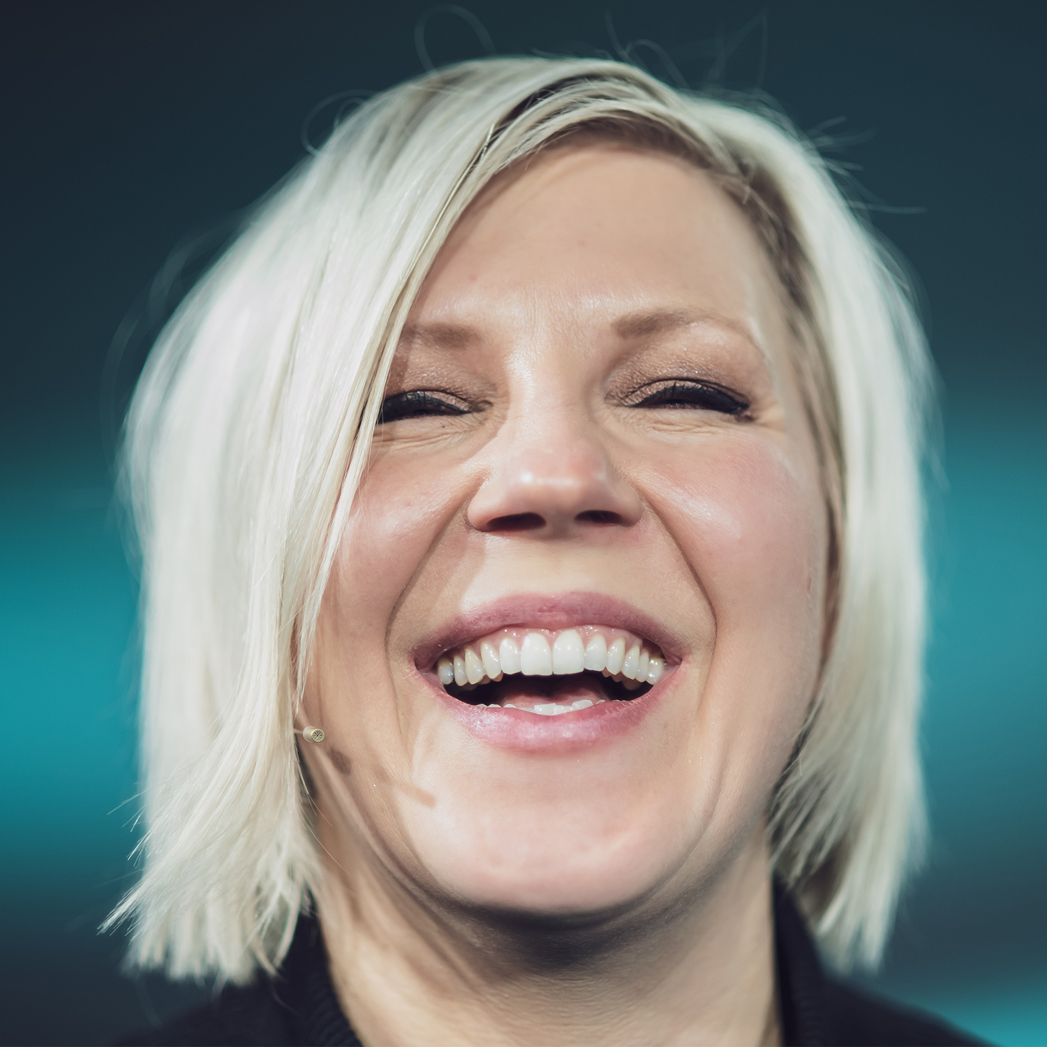 Vappu Pimiä: ”Se ei ollu maailman arvostetuin positio mut aattelin, et jostainhan mun täytyy tää alottaa.”