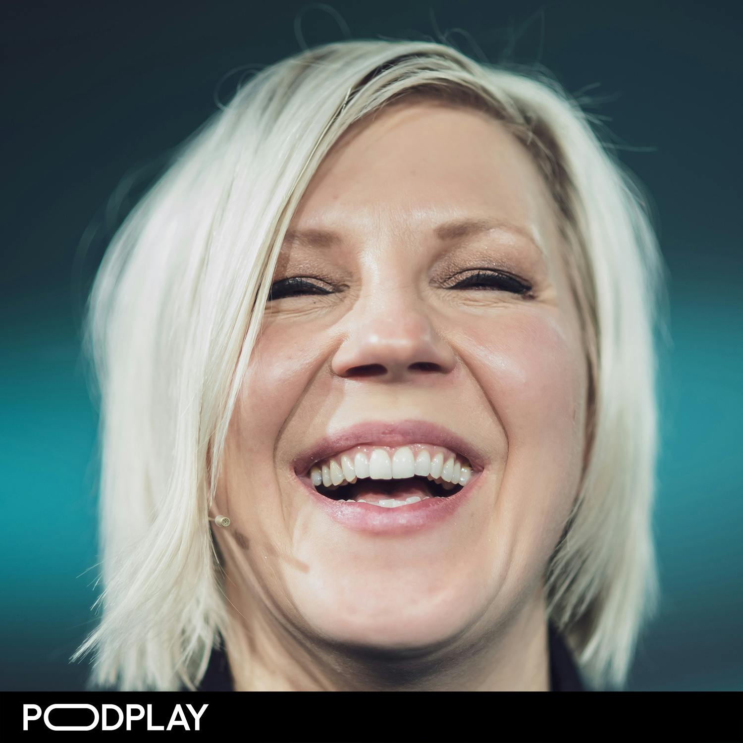 Vappu Pimiä: ”Se ei ollu maailman arvostetuin positio mut aattelin, et jostainhan mun täytyy tää alottaa.” Vappu Pimiä: ”Se ei ollu maailman arvostetuin positio mut aattelin, et jostainhan mun täytyy tää alottaa.”