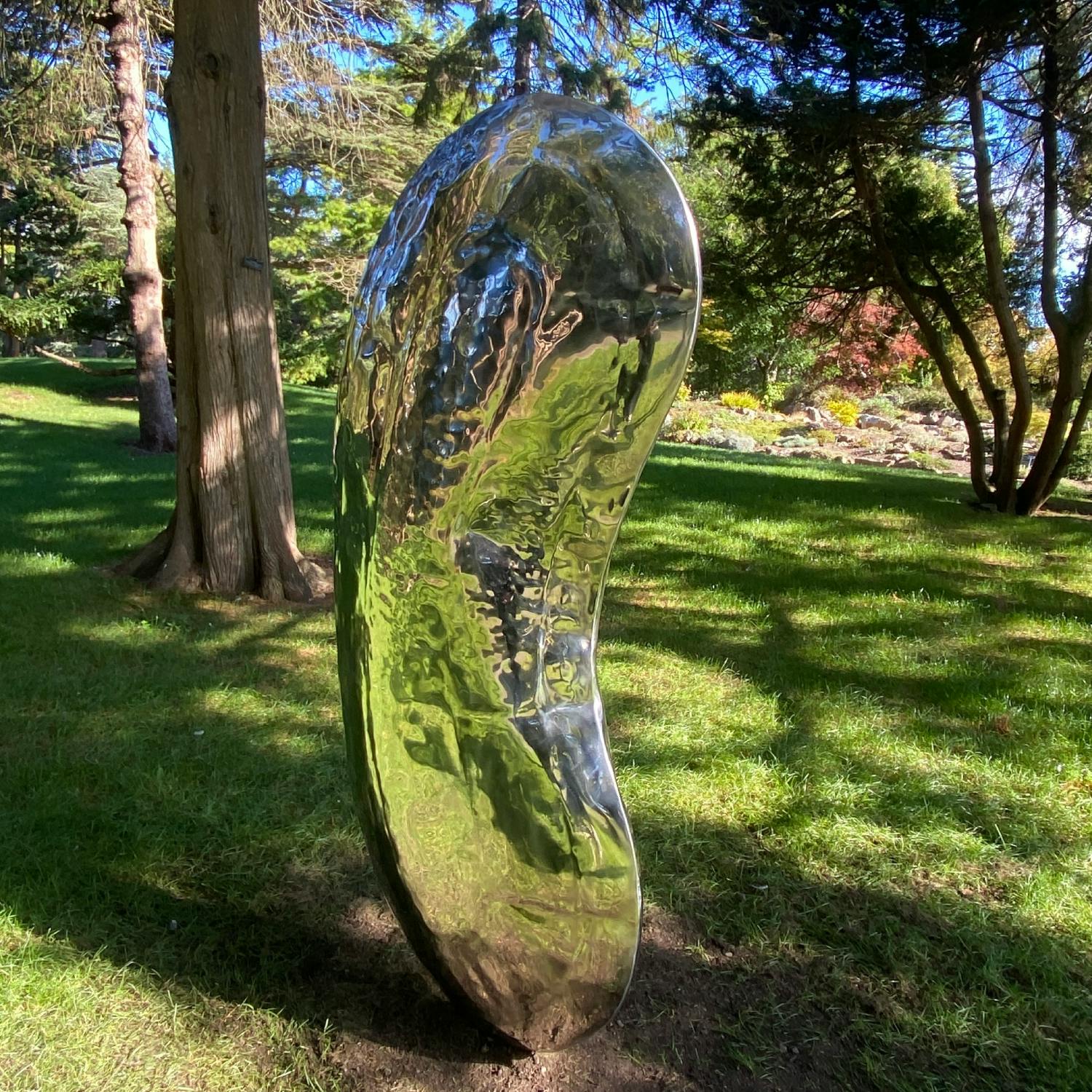 How different are outdoor sculptures to indoor art? episode artwork