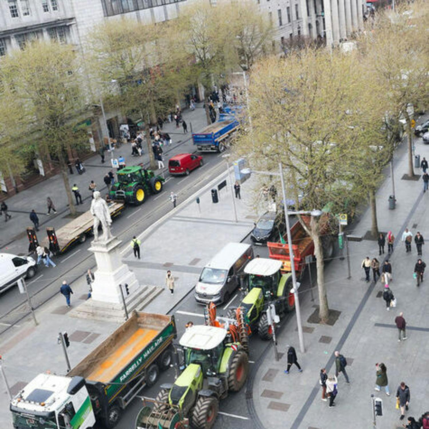 Dublin’s O’Connell Street remains at a standstill