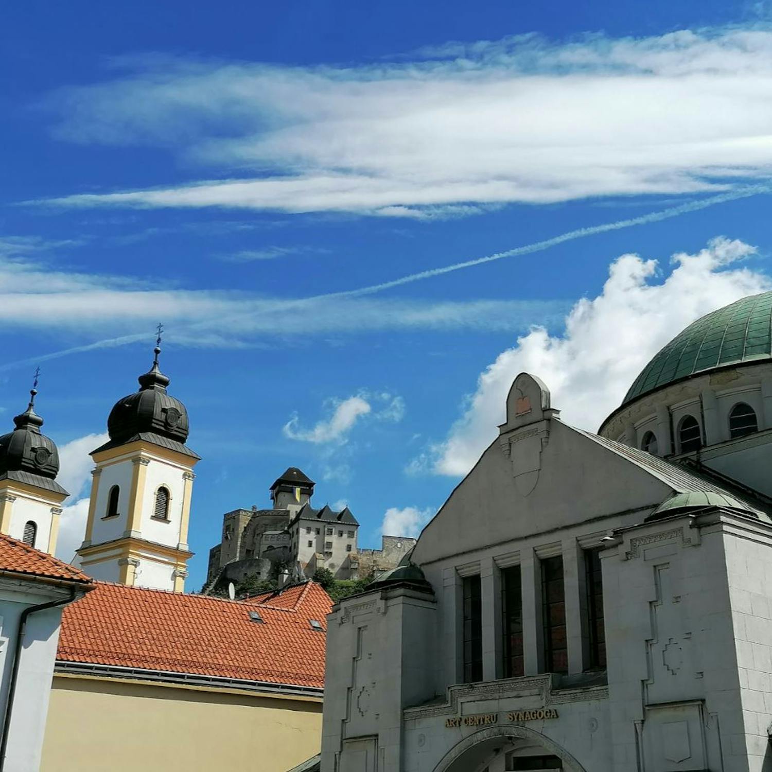 #08 - Za záhadami Trenčianskeho kraja z pútnickej jaskyne až do temných lesov Handlovej! #08 - Za záhadami Trenčianskeho kraja z pútnickej jaskyne až do temných lesov Handlovej!