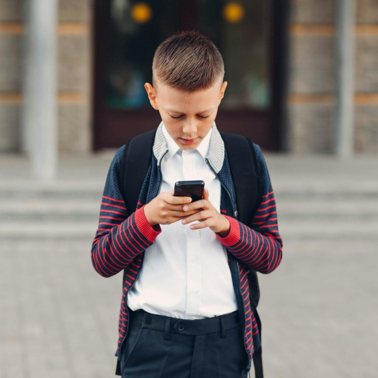 When should you introduce smartphones to your kids - if ever? episode artwork