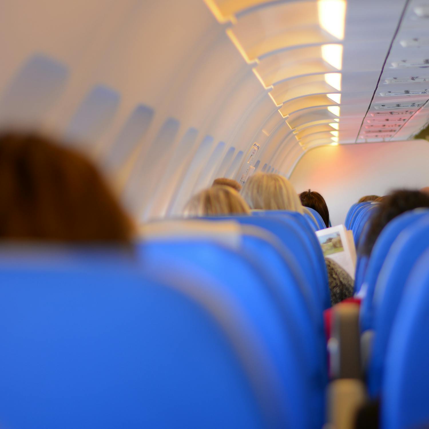 Should alcohol be banned on flights?