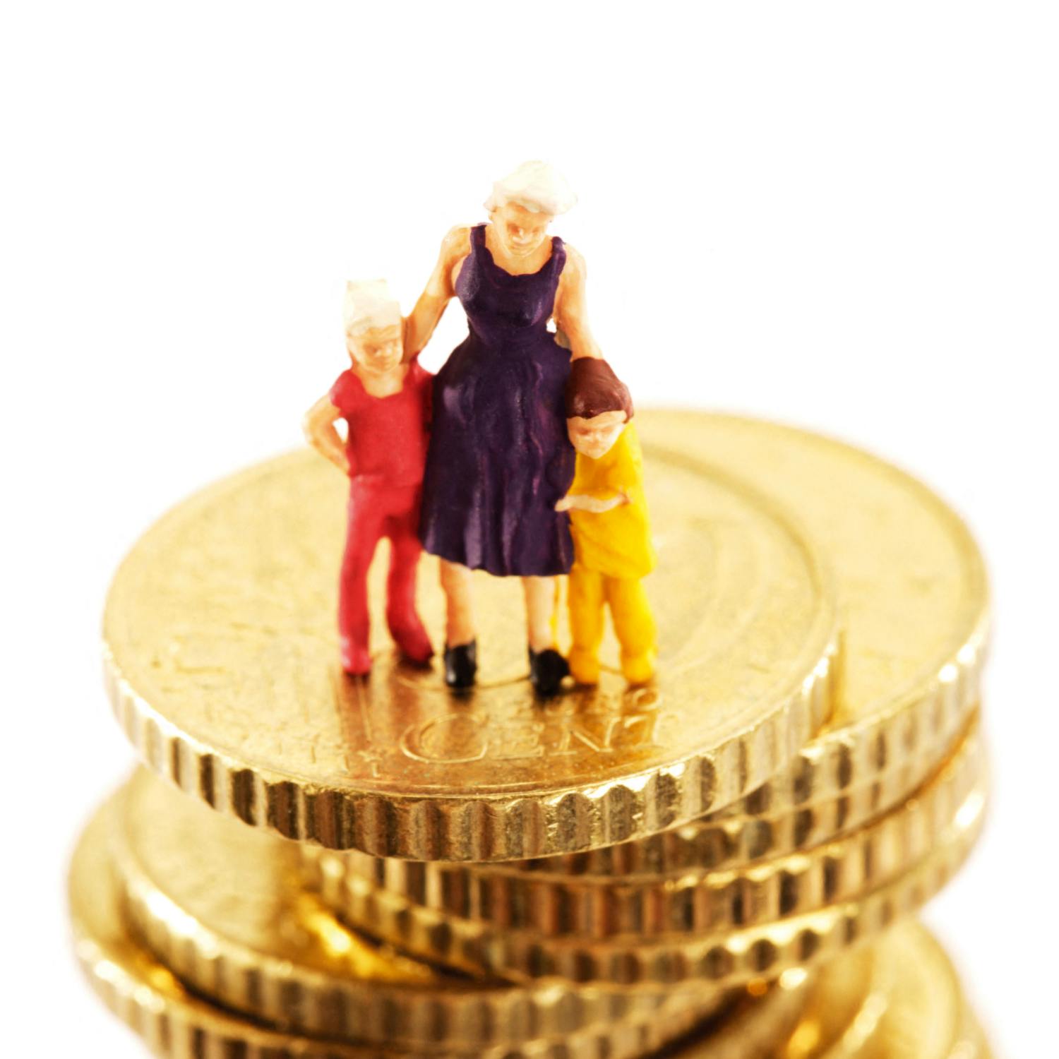 Do we need a two-tier child benefit system?